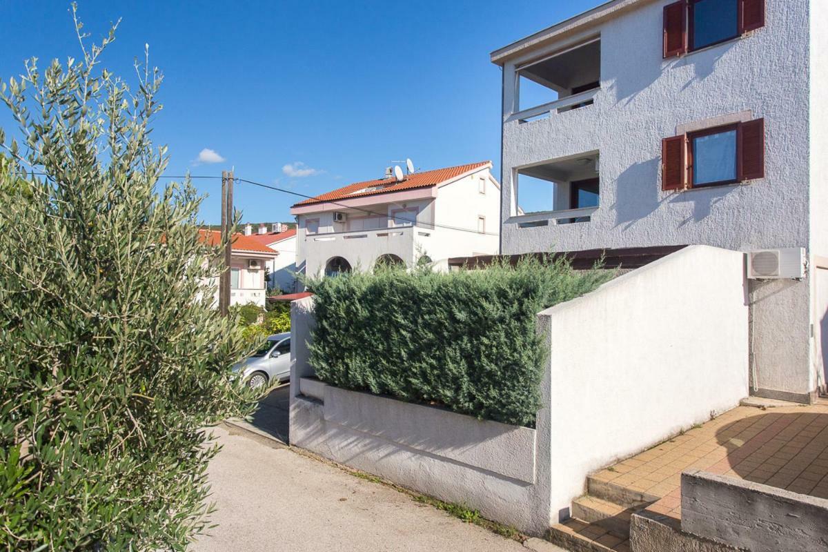 1-Bedroom Apartment With Loggia In Punat Island Krk Екстериор снимка